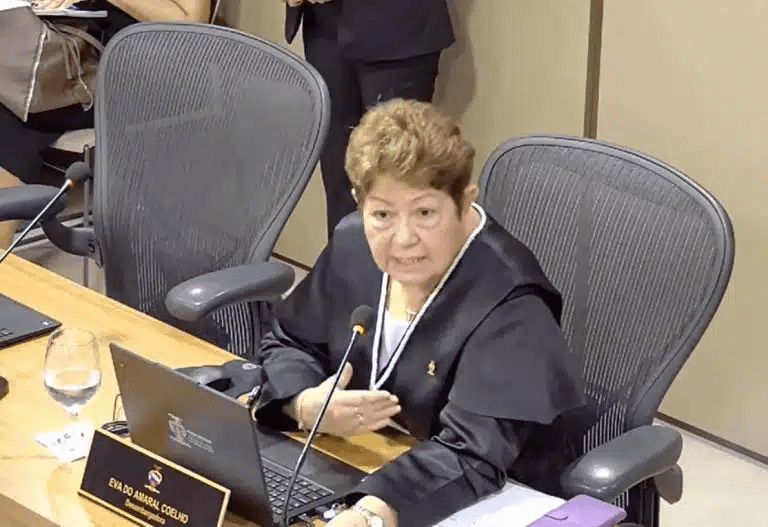 Magistrada do “regime de escravidão” chegou a receber R$ 614 mil em um mês (VIDEO)