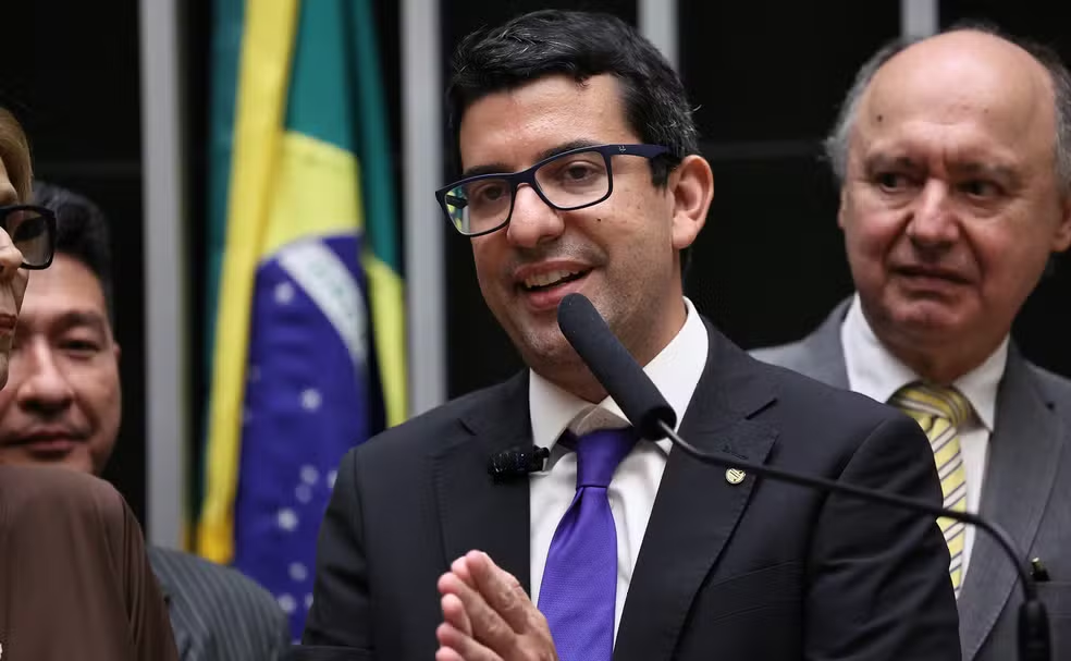 Emenda Master, mesada, dinheiro de restaurante: o que fez Ciro Nogueira virar alvo de investigação da PF