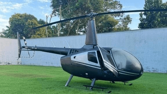 Operação que mira deputado apreende helicóptero e dinheiro