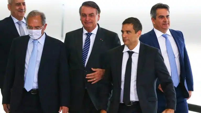 Master e Digimais: como Paulo Guedes e Campos Neto, no ex-governo Bolsonaro, promoveram a farra financeira da Faria Lima