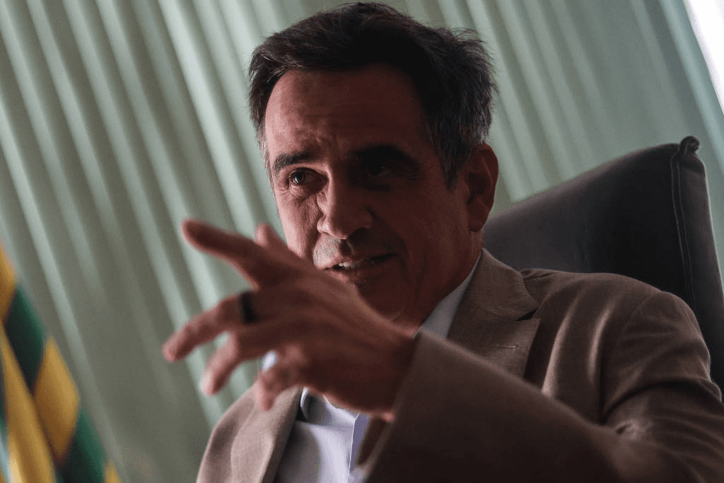 Escala 7×0: o que há por trás da proposta de Flávio Bolsonaro no Senado que tenta sabotar fim da escala 6×1