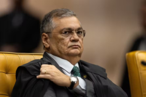 Dino determina que presidentes dos 21 partidos do Congresso expliquem se têm ‘cotas’ para indicar emendas