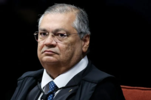 Dino chama de “excêntrica” indicação de emenda por quem não é parlamentar