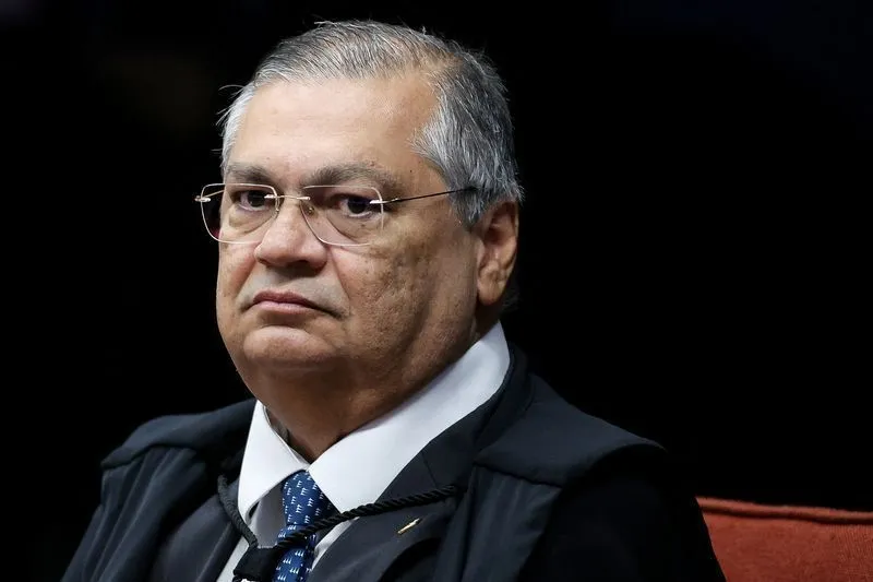 Dino chama de “excêntrica” indicação de emenda por quem não é parlamentar