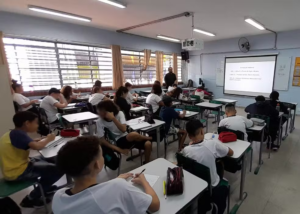 Justiça dá 72 horas para Prefeitura de SP responder ação popular que questiona terceirizar três escolas
