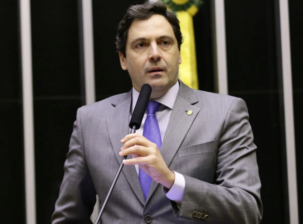 Deputado revela ajuda israelense em projeto que pode afetar muçulmanos