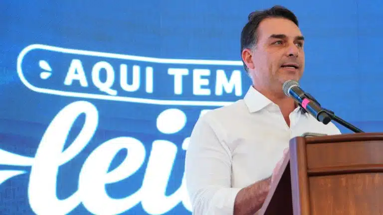 Contador de Flávio Bolsonaro, ligado ao Careca do INSS, está preso por fraudes em aposentadorias
