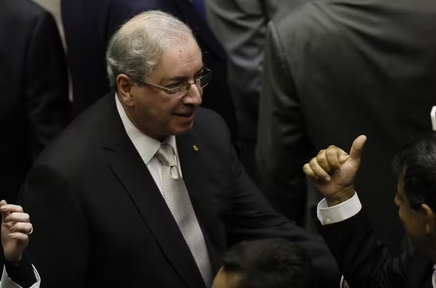 'Não aguento mais esses mineiros enrolados', escreveu Cunha, pré-candidato a deputado por Minas, em diálogo citado por Dino