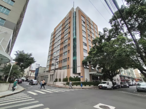 Empresa para a qual Flávio Bolsonaro emitiu R$ 1 milhão em notas não existe no endereço informado
