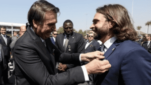 Coordenador da pré-campanha de Flávio Bolsonaro sobre mansão: Não sei o que vou fazer