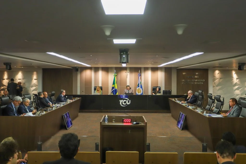 TCU autoriza penduricalho para o Congresso e desafia decisão do STF