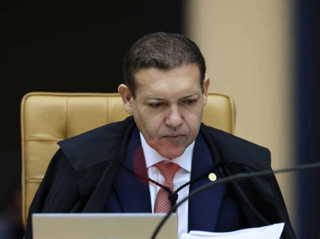 Nunes Marques arquiva notícia-crime contra Bolsonaro sobre CPI da Covid