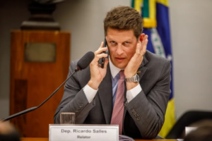 Ricardo Salles recebeu R$ 4,6 milhões antes de desistir de campanha ao Senado